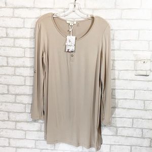 Simply Noelle tunic top size XS (4-6)